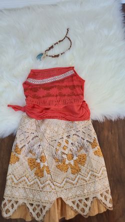 Moana dress with light up necklace