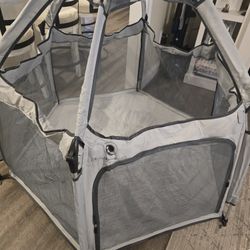 Pop N Go Playpen 