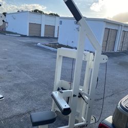 Cybex Lat Pulldown