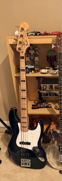 Used Fender Geddy Lee Jazz Bass