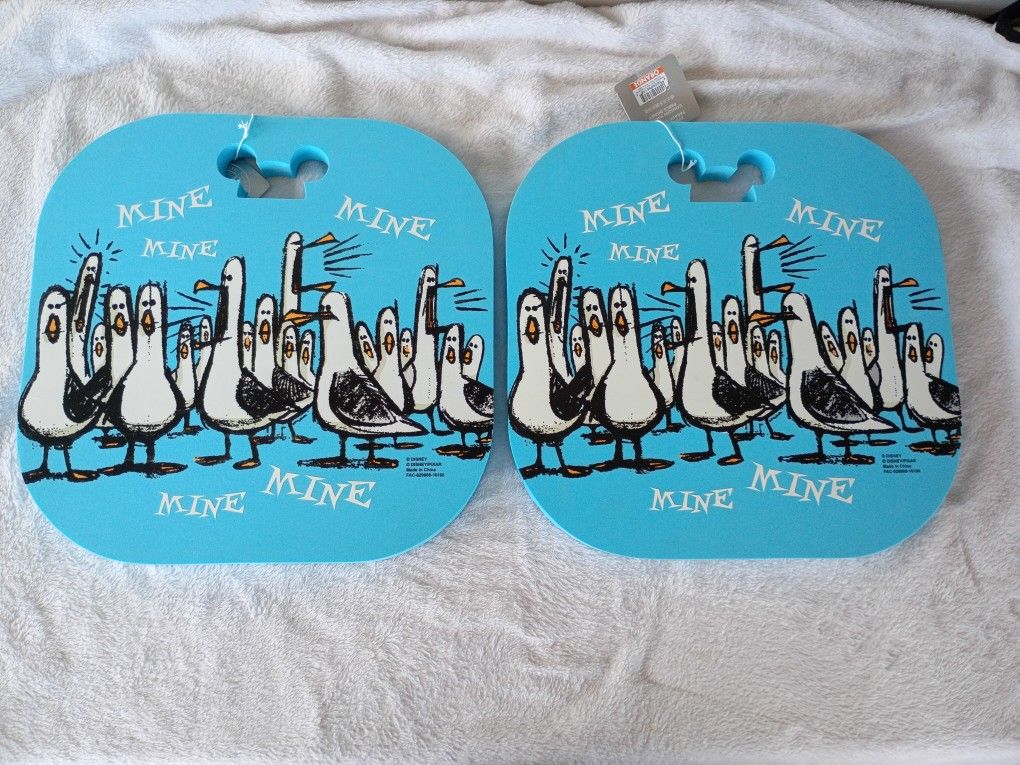 Disney's Finding Nemo "Mine, Mine, Mine" Seagulls Seat Cushion