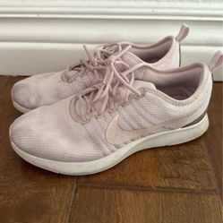 Nike Pink Size 6.5Y