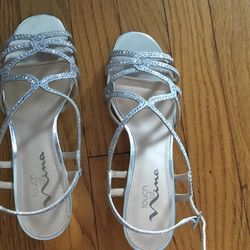 Touch Of Nina Glitter shoes…Price Reduced!