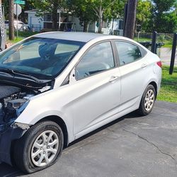 2011 HYUNDAI ACCENT FOR PARTS ONLY 