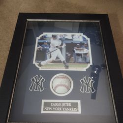 New York Yankees Derek Jeter Shadowbox With Signed Baseball