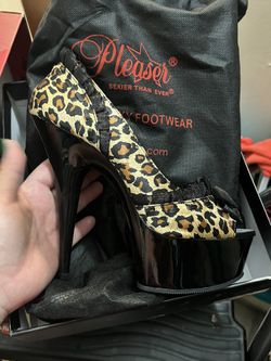 Pleaser Leopard Print Satin/BIk Size 8