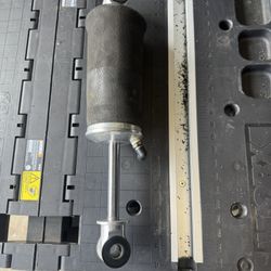 One Ridetech Shockwave