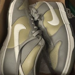 Nike dunk. Stuco size 12 men.