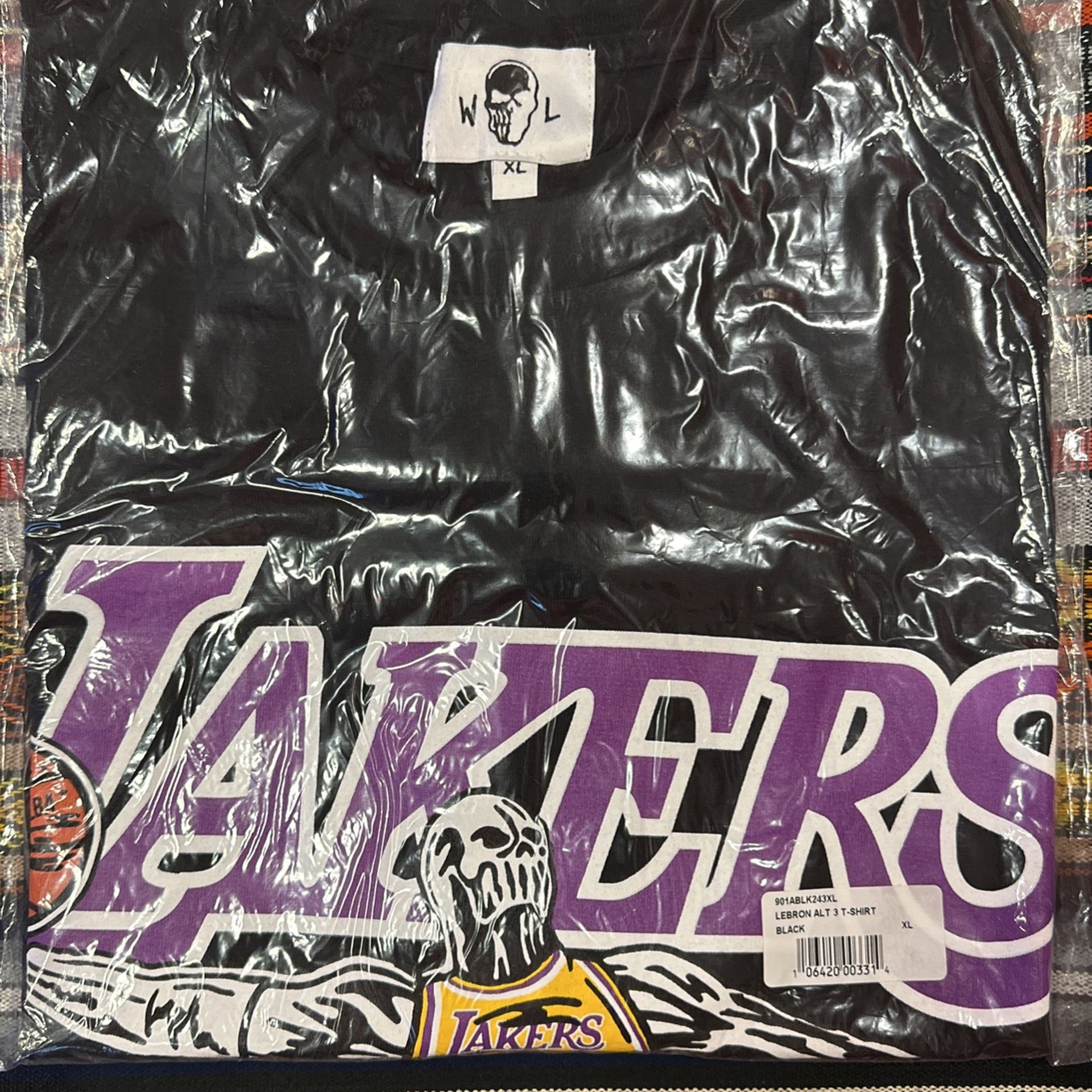 Warren Lotas Lebron Alt 3 T-Shirt - XL