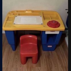Toddlers Desk 