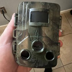 Digital Trail Cameras (2)