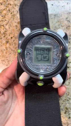 Ben 10 Deluxe FX Omnitrix Watch Bandai Toy 2007 w/ Band lights & sounds.