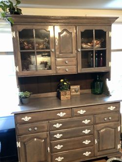 Beautiful hutch!