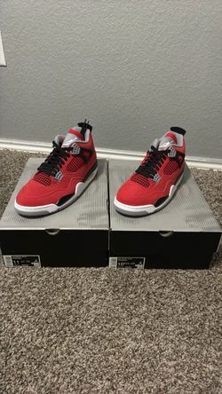 Air Jordan 4 Toro
