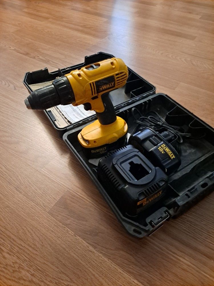 Dewalt Drill (1/2" Chuck)