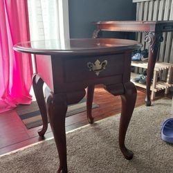 Oval Accent Vintage Solid Wood End Table

