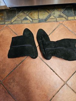 Nicole Renee Women's Boots Size 8 And A Half