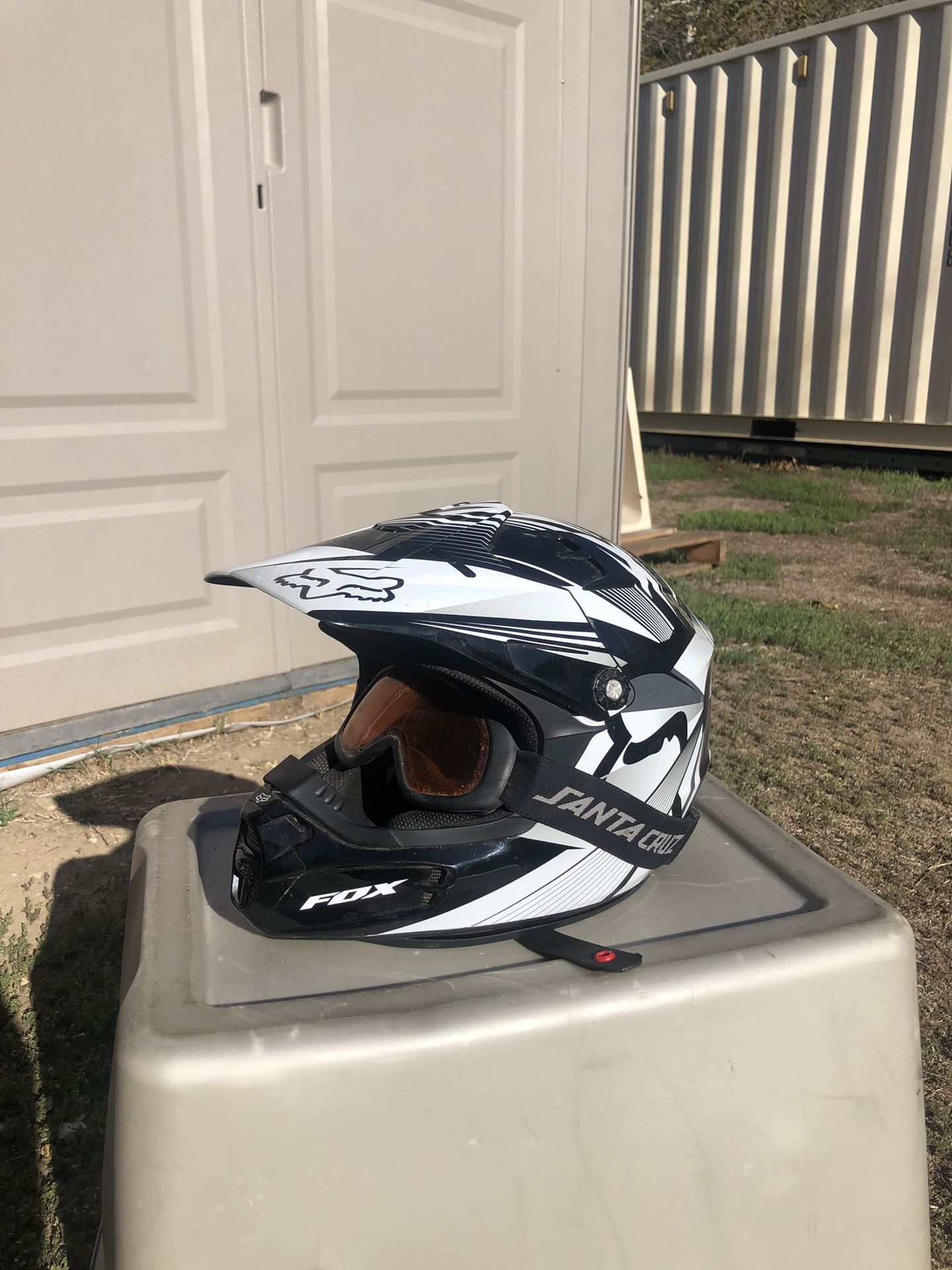 Fox Youth Small Motocross Helmet With Goggles