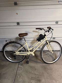 Schwinn Gateway Women's City Bike