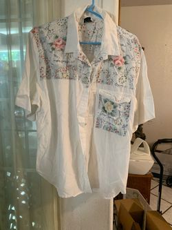 Women’s White Floral Script Print Button-Up Blouse