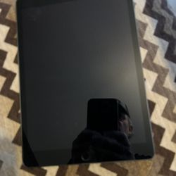 iPad 7th Gen  Gray Like New