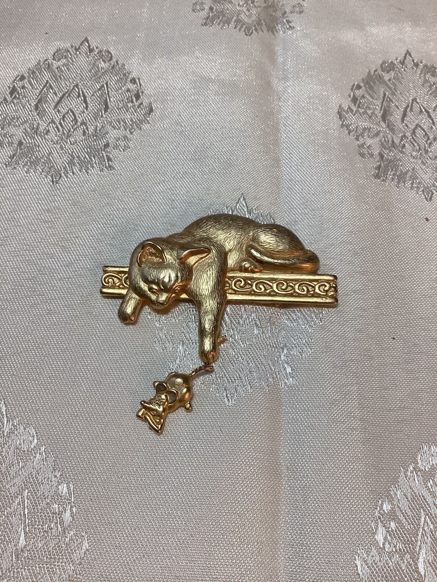 Vintage Signed JJ Cat Mouse Brooch