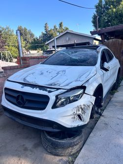 2015 Mercedes-Benz GLA 250
