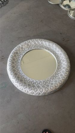 Circle mirror