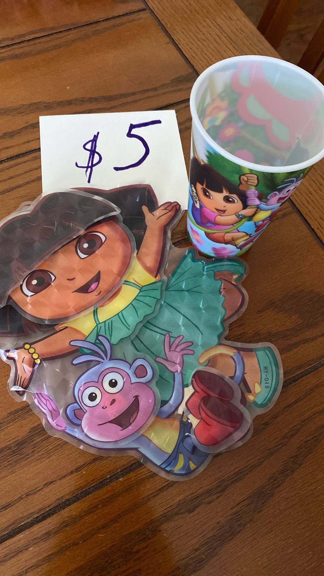 Dora 3D 10 Inch Sticker With 1 Cup