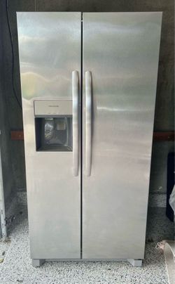 Frigidaire Refrigerator $500 *OBO*
