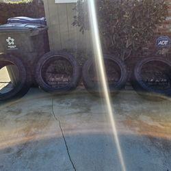 285/40/20 Tires