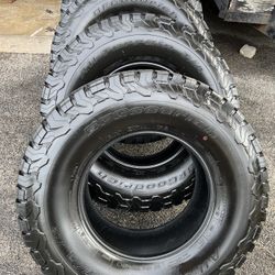 315/70/17 Tires
