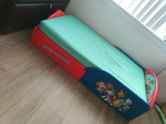Toddler bed