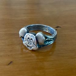 Vintage Disney Mickey Mouse Sterling Silver Ring size 7