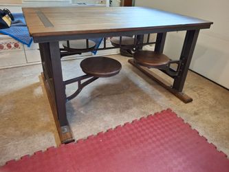 Farmhouse Table w/ Swivel Chairs Iron & Solid wood Industrial Design