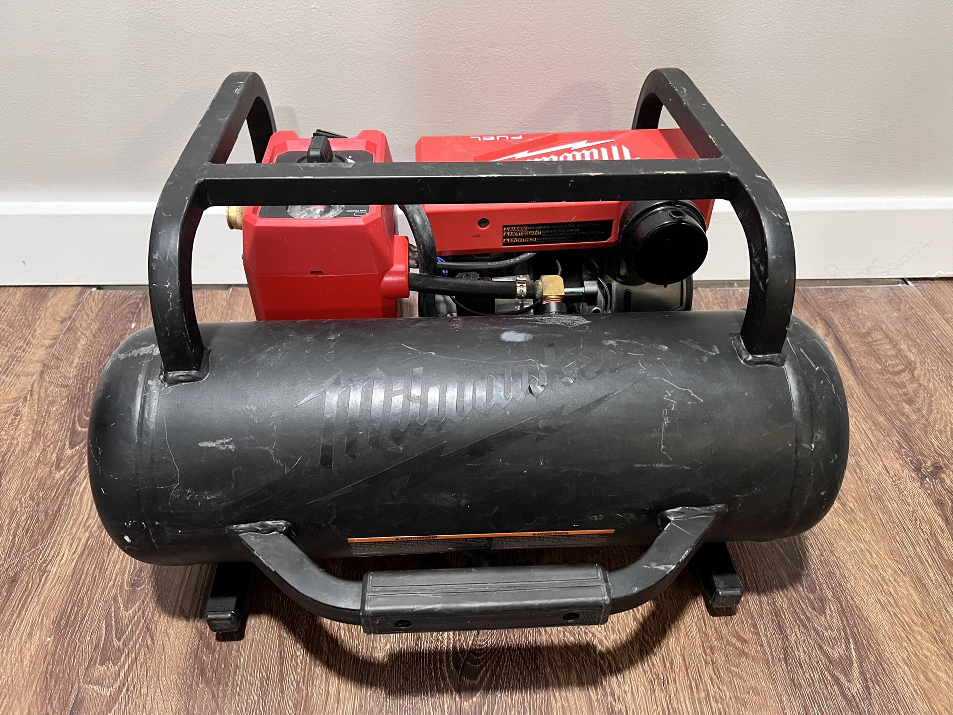 Milwaukee M18 FUEL 18-Volt Lithium-Ion Cordless 2 Gal. Electric Compact Quiet Compressor (Tool-Only)