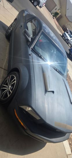 2006 base and 1998 ford mustang gt