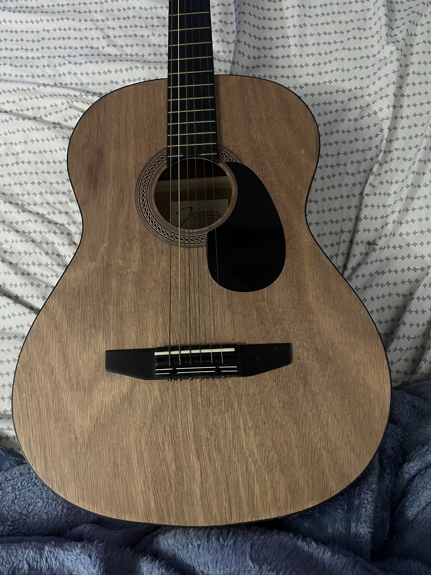 Johnson’s JG 100 NA acoustic student guitar