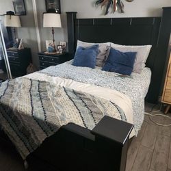 3-Piece Black Bedroom Set