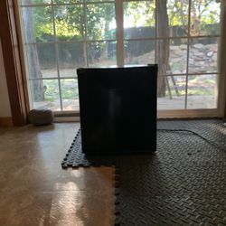 Mini fridge
