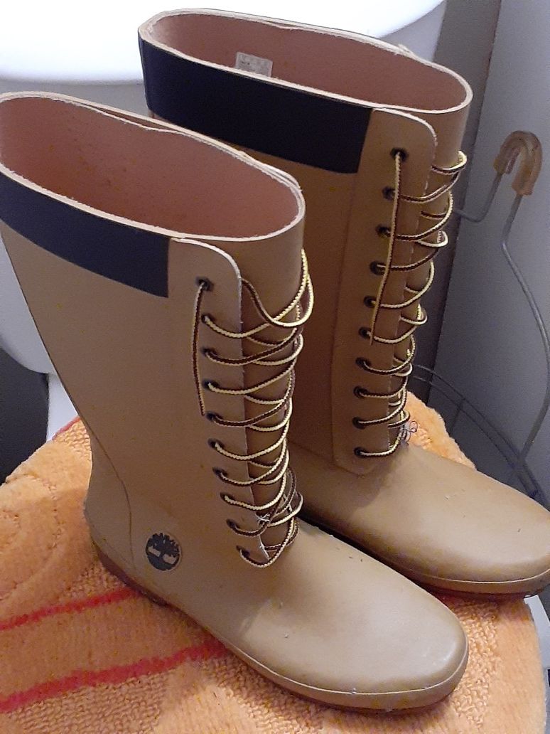Timberland rain boots womans size 9 $60.00