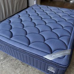 DreamCloud Mattress - Queen