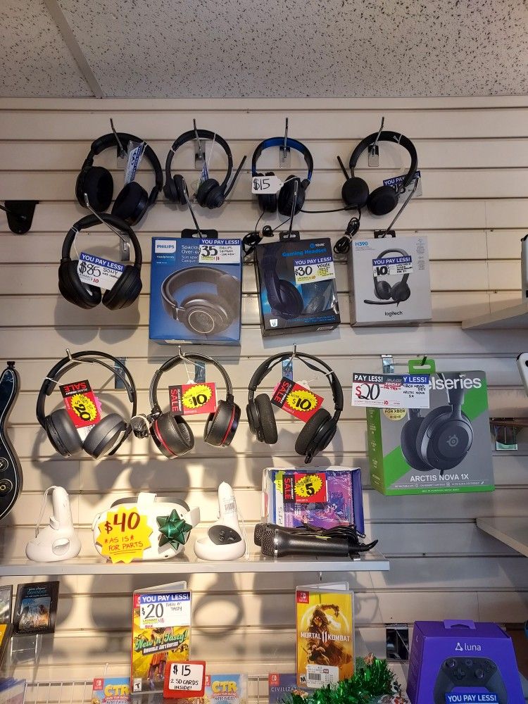 HEADPHONES AND GAMING HEADSETS (PRICE IS INDIVIDUAL)