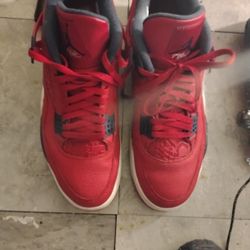 Jordan 4 Retro