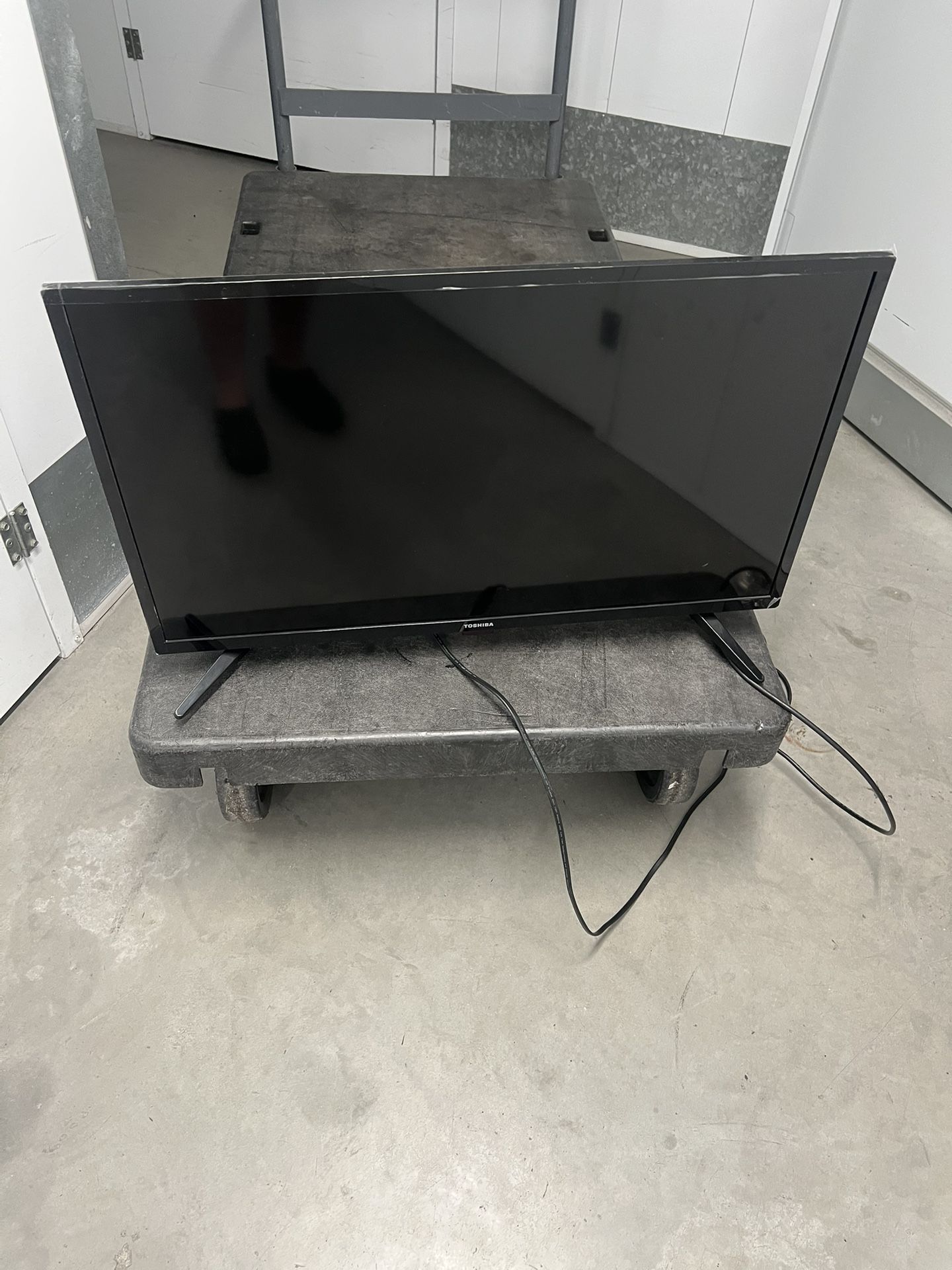 Toshiba 32 inch TV