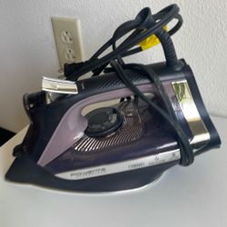 Used Steam Iron (works)