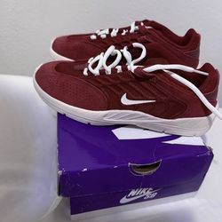Nike Vertebrae SB Team Red Sail  Size 5.5