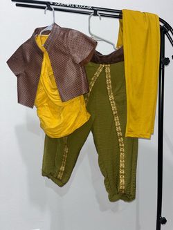 Kids Raya costume sz m/L