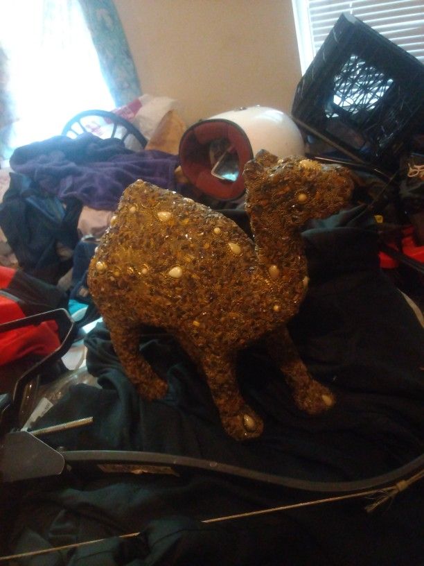 Mosaic Stone Camel Gold Beading