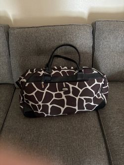 Gloria Vanderbilt Giraffe Print Duffle Travel Bag